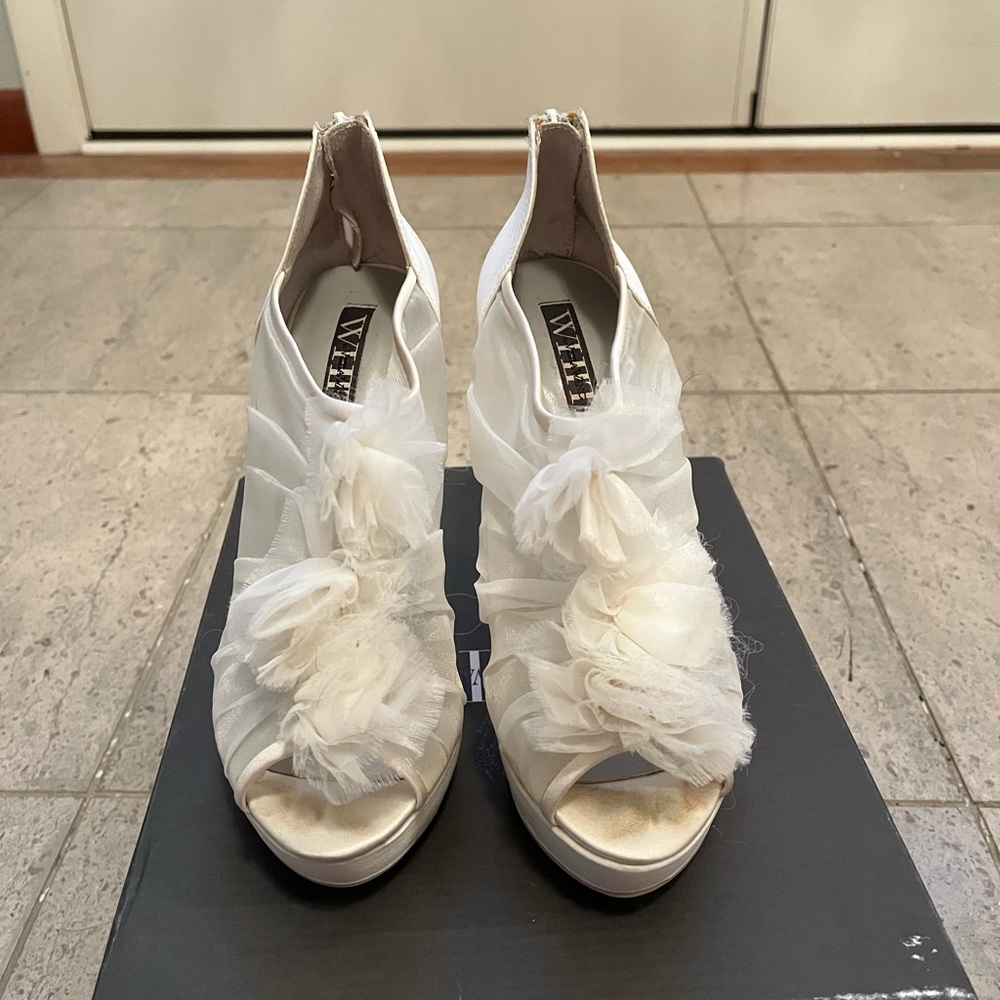 White by Vera Wang - Ivory Platform Peep Toe